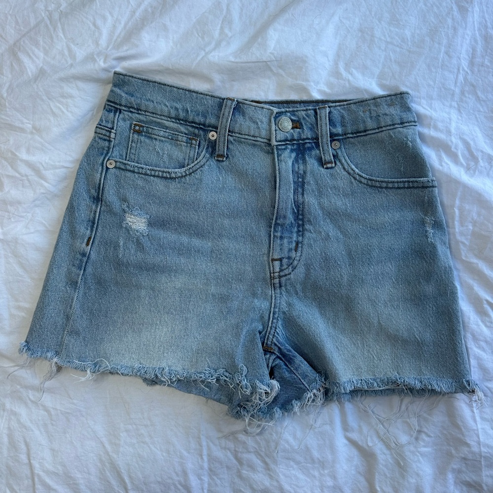 Madewell High Rise Denim Short in Size 26